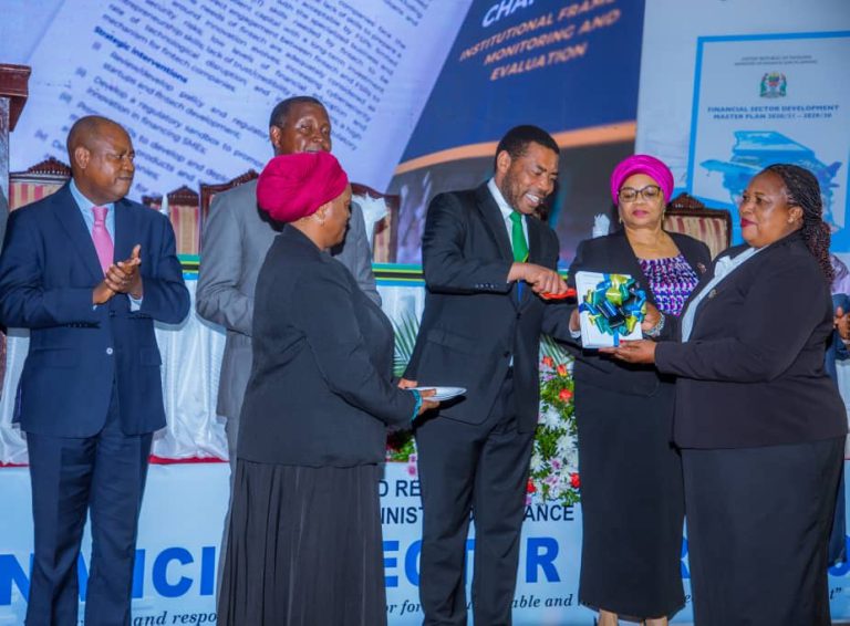 DK.MWIGULU:TUTAENDELEA KUWACHUKULIA HATUA KALI WANAOTOA MIKOPO ‘KAUSHA DAMU’