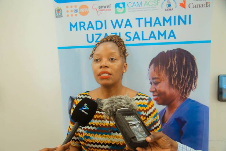 TAMA:MUITIKIO WA WANAUME KUSINDIKIZA WENZA KLINIKI BADO MDOGO