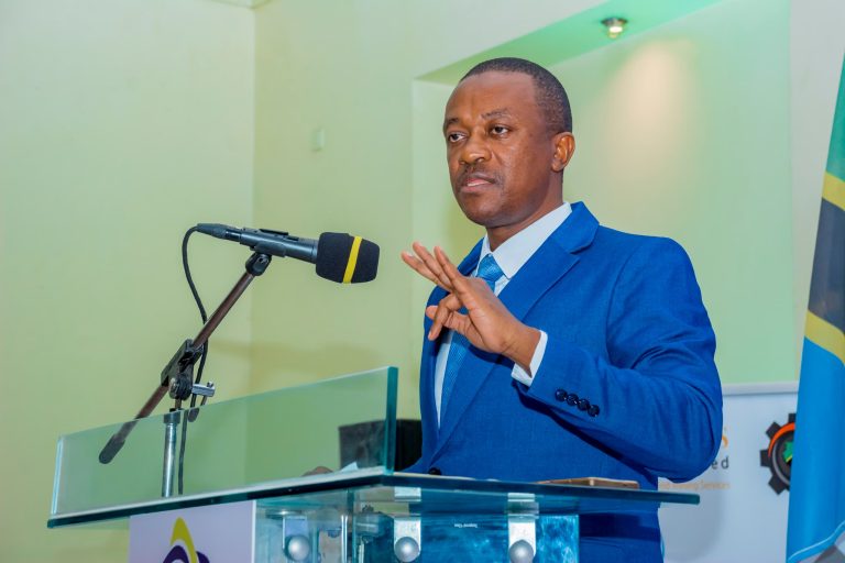 MHANDISI SAMAMBAZA AHIMIZA UAMINIFU KWA WATOA HUDUMA MIGODINI