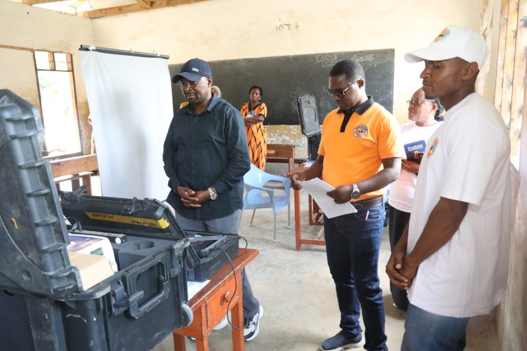 KAILIMA AWAITA WANANCHI WA DAR ES SALAAM KUJITOKEZA KUHAKIKI, KUBORESHA TAARIFA ZAO DAFTARI LA WAPIGA KURA