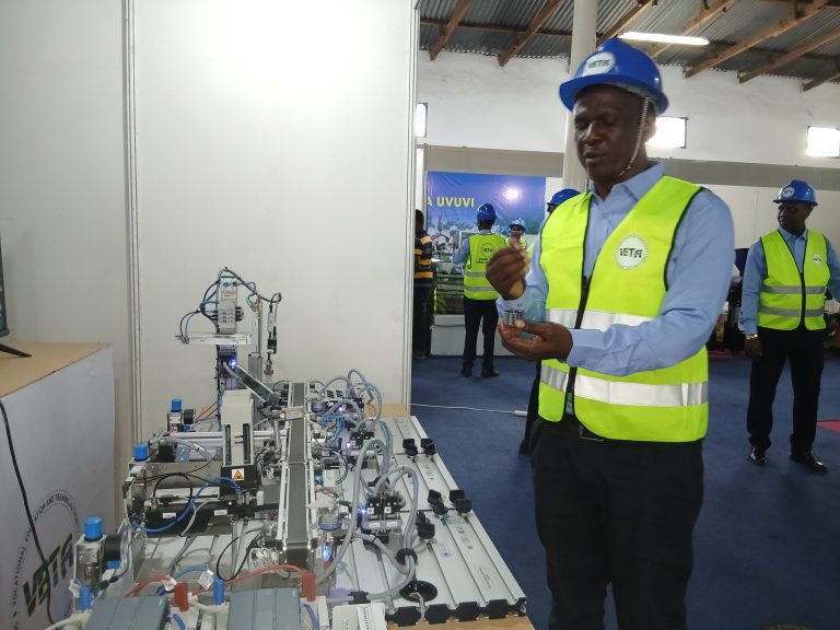 KOZI FUPI YA UENDESHAJI MITAMBO  ITAKAVYOWAOKOA WAHITIMU VETA