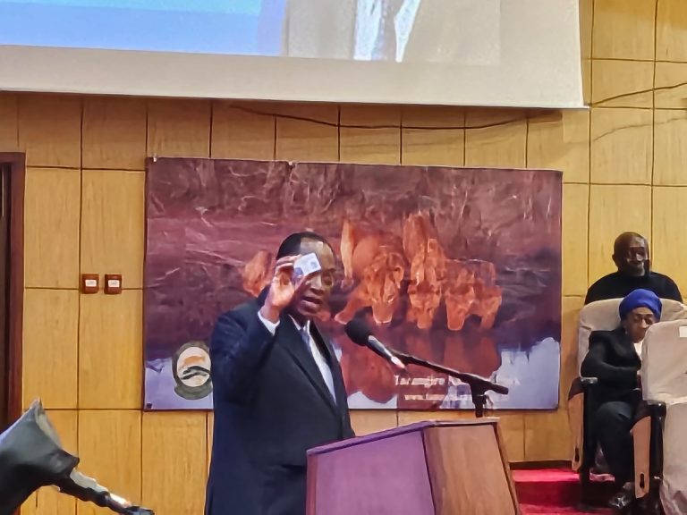 ANAYEFANYA KAZI BILA ‘PRESS CARD’ ANAVUNJA SHERIA- Prof. KABUDI