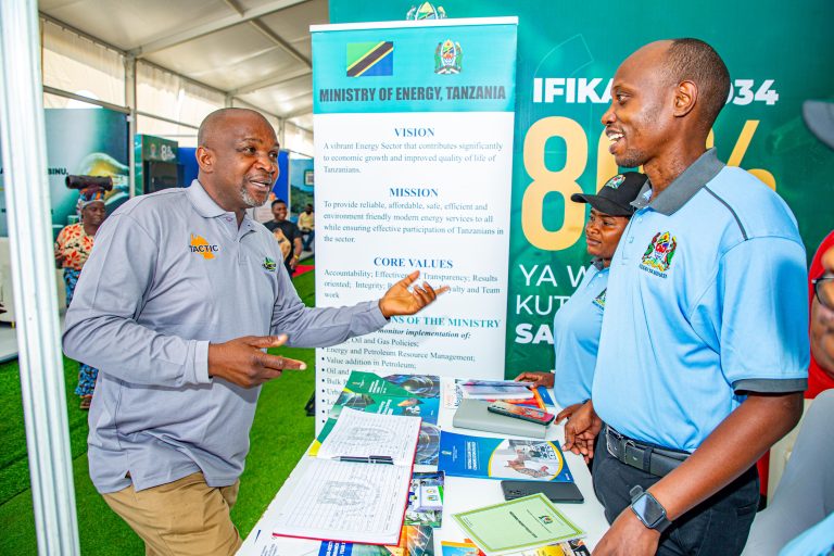 WANANCHI WAKARIBISHWA BANDA LA WIZARA YA NISHATI NANENANE DODOMA