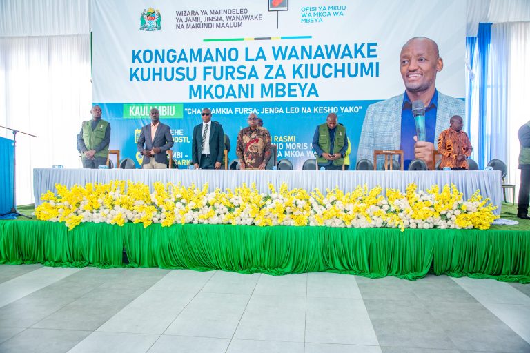 ELIMU YA NISHATI SAFI YA KUPIKIA YAWAFIKIA WANAWAKE MKOANI MBEYA