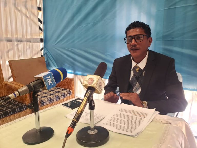 MUNIR ZAKARIA: SIYO DHAMBI FAMILIA ZA VIONGOZI KUGOMBEA UONGOZI