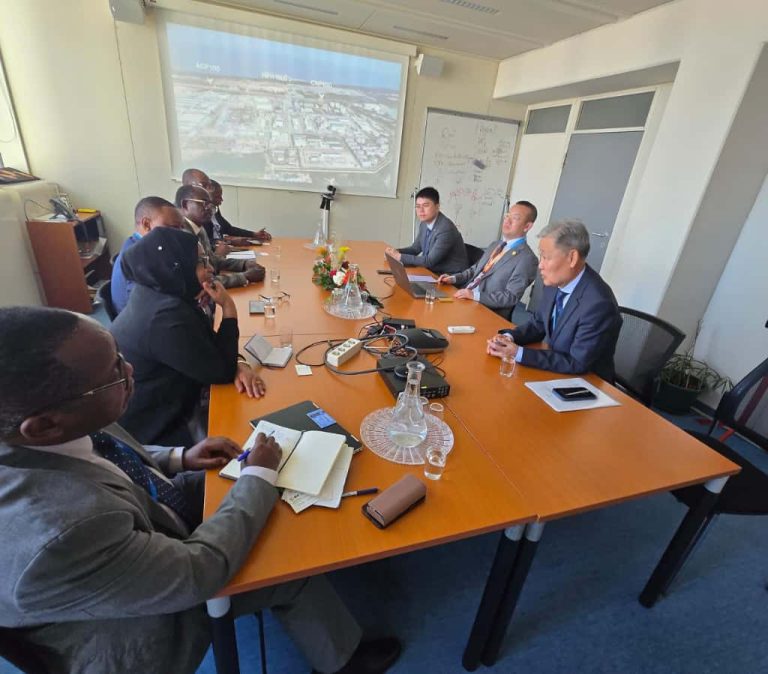 KATIBU MKUU MRAMBA AKUTANA NA KAMPUNI YA NYUKLIA YA CHINA