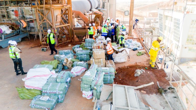 DCEA YATEKETEZA KG 4,402  ZA DAWA ZA KULEVYA KWENYE KIWANDA CHA SARUJI