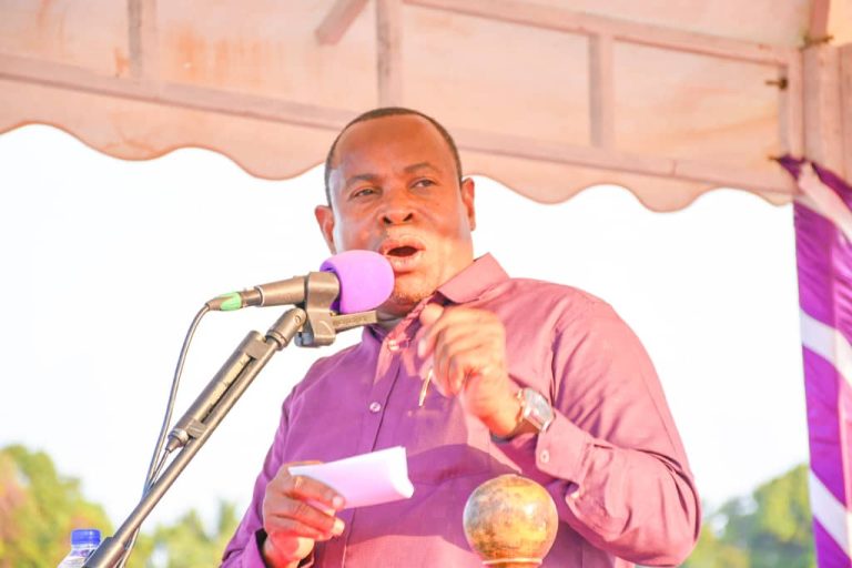 OMO AWATAKA WAZANZIBAR KUSHIKAMANA KUMPIGIA KURA AWABORESHEE MAISHA