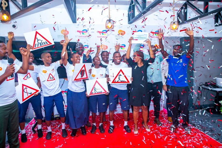 BUGURUNI VIZIWI YAIBUKA KIDEDEA MASHINDANO YA ELIMU YA USALAMA BARABARANI