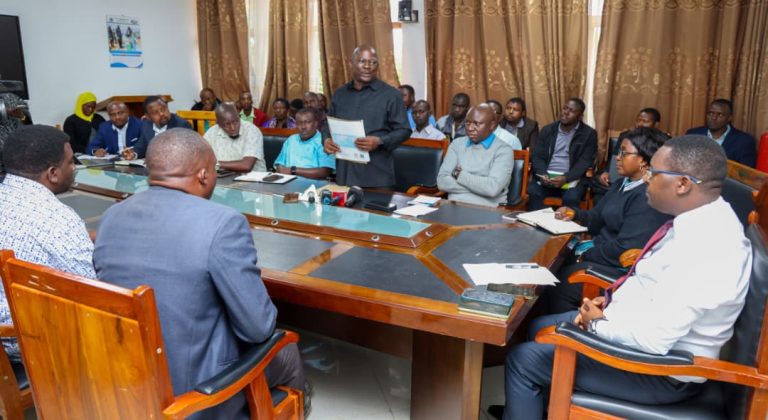 RC IRINGA ASISITIZA WANANCHI KUWALINDA WAKANDARASI NA VIFAA VYA UJENZI