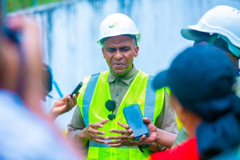 MD TWANGE AELEZA KUTORIDHISHWA NA KASI YA MKANDARASI WA MRADI WA HALE