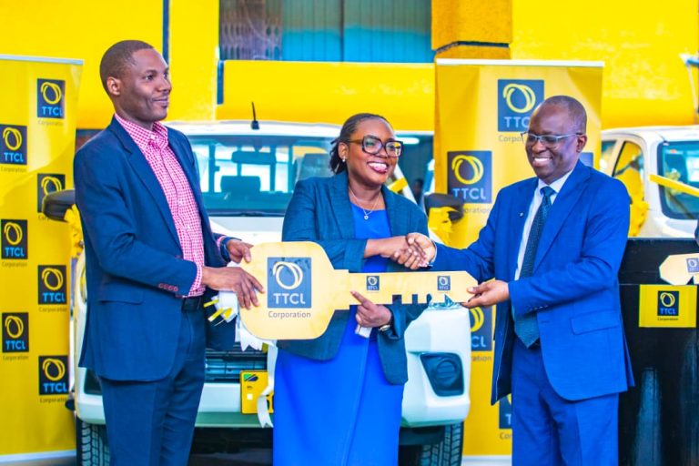 TTCL YAENDELEA KUWEKEZA KATIKA VITENDEA KAZI, YAKABIDHI MAGARI SITA