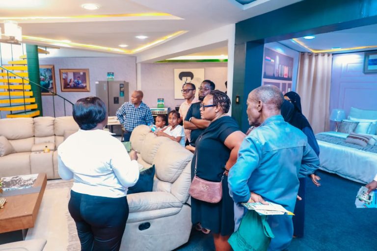 WANANCHI WAJIFUNZA JINSI TEKNOLOJIA YA NYUMBA JANJA (SMART HOUSE) INAVYORAHISISHA KUDHIBITI MATUMIZI YA UMEME