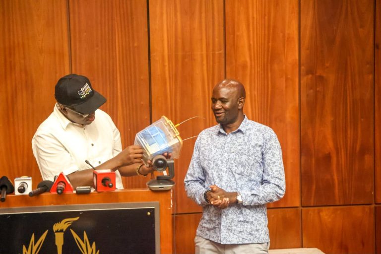 DHAHABU YENYE THAMANI YA ZAIDI YA BILIONI 1.2 YAKAMATWA IKITOROSHWA