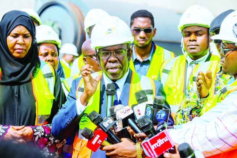 WAZIRI WA FEDHA AIPONGEZA TPA KWA KUONGEZA UFANISI WA BANDARI YA TANGA